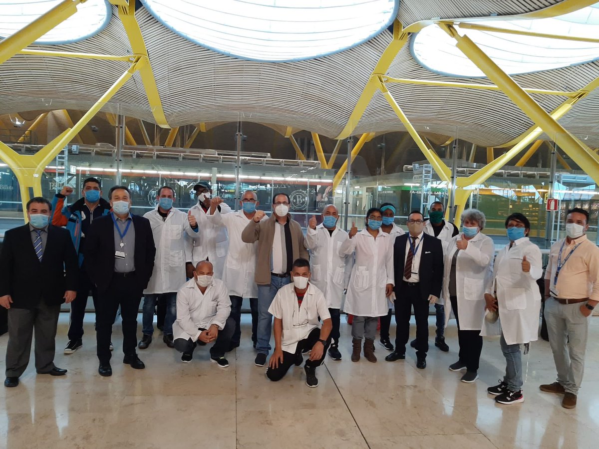 BrunoRguezP's tweet photo. A partir de la evolución favorable de la #COVID19 en #Andorra, regresan a #Cuba 13 especialistas de la salud con el deber cumplido.

A solicitud de las autoridades de ese país, los demás miembros de la brigada cubana continuarán prestando servicios y salvando vidas. https://t.co/gk9OhGaTp7