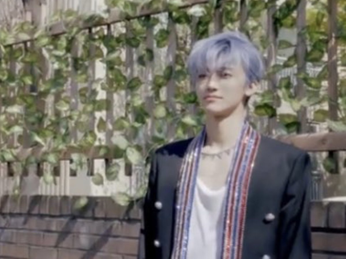 คนอื่นถ่าย                                  อินจุนถ่าย