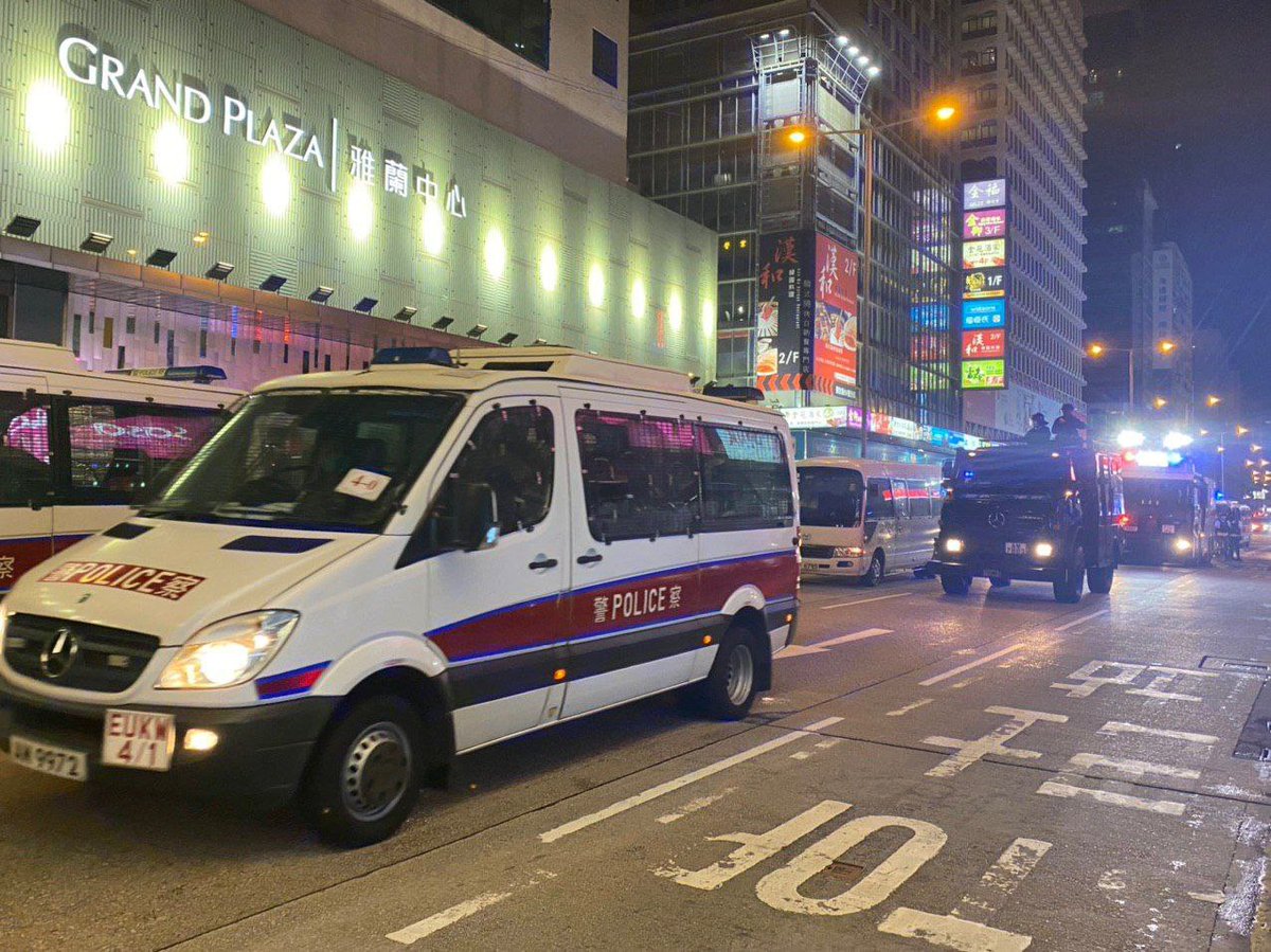 VerbatimHKG's tweet photo. Heavy Police Deployment in Mongkok

2010 | Mongkok Nathan Rd

Multiple police vans, a water cannon truck &amp; armoured vehicle have been deployed. The convey is going up &amp; down Nathan Rd with many units stationed throughout the district

Source: first hand https://t.co/xjKPBPcrru