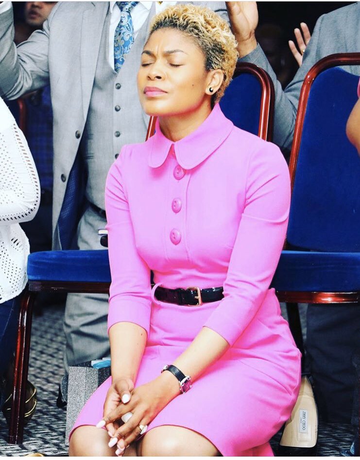 FLAIR‼️‼️‼️‼️‼️‼️‼️‼️THE FLAIR Lady sets the world ABLAZE even by a simple ACT of PRAYER. Prayer may not be everything BUT it CHANGES things‼️See you this 2020 in Ilford London for FLAIR ABLAZE20 with your EXTRAORDINARY HOST @beverlyuangel. 
Keep it locked here for NEW DATES‼️