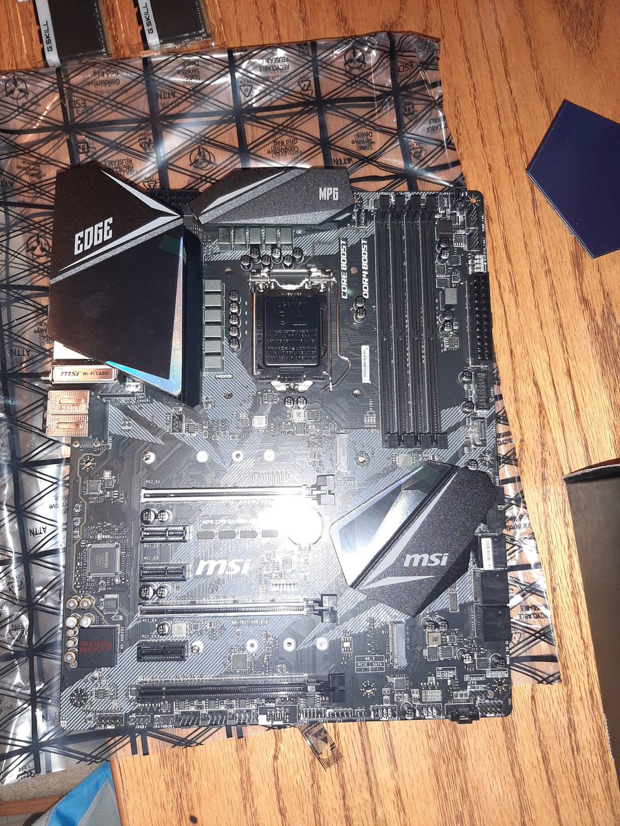 kluck_patrick's tweet image. Pics of the build @msitweets @CORSAIR @intel