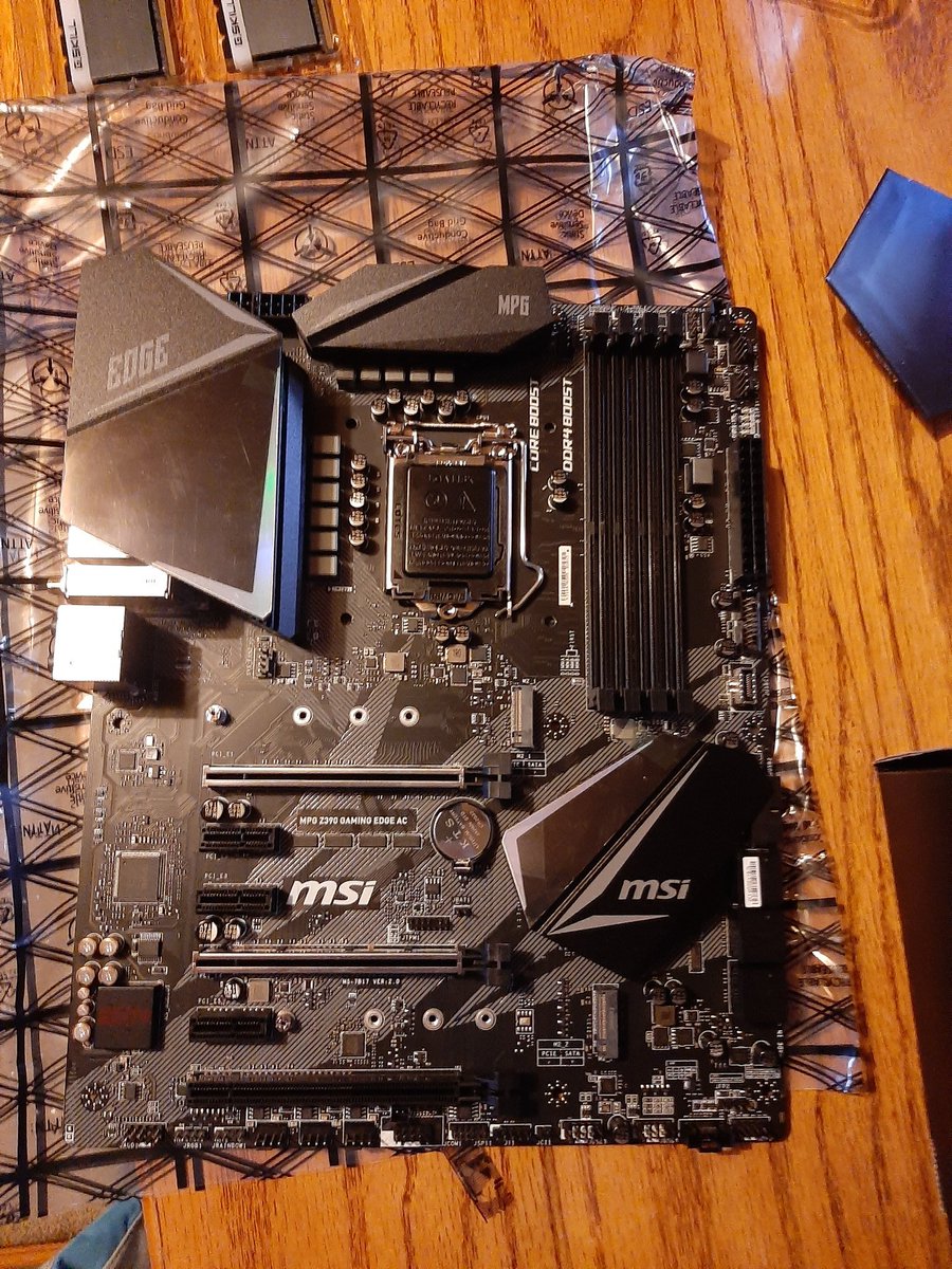 kluck_patrick's tweet image. Pics of the build @msitweets @CORSAIR @intel