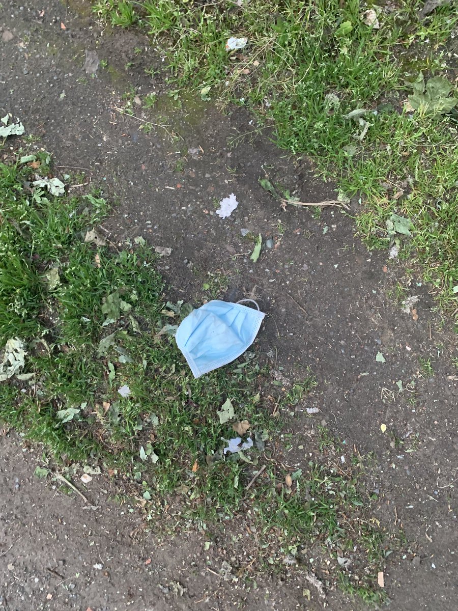 onetakewoop's tweet photo. Yuk! 😱 More masks, gloves and used wipes spotted in my walk round the neighbourhood.  #Glasgow #pleasebeconsiderate to council staff + volunteers who have to pick this hazardous litter up. https://t.co/HPXkNusKfS