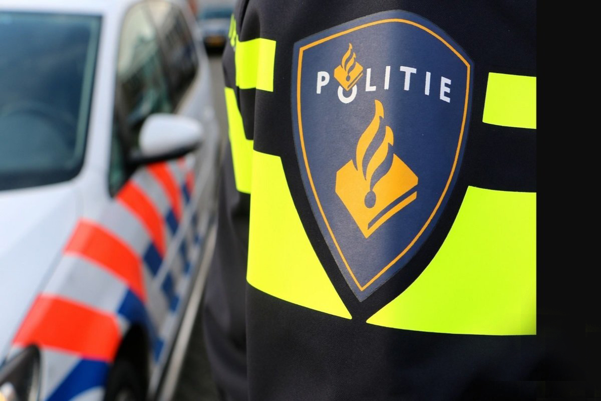 Lees alles over: Hardloop patjakker slaat vrouw op oog, politie op zoek naar getuigen