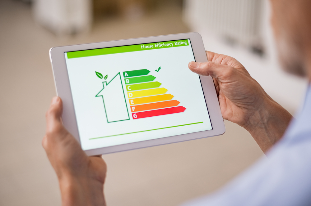 EIB's tweet photo. 🇪🇺🇵🇹🇪🇸#EnergyEfficiency goes stronger in #Spain &amp; #Portugal➡️The EIB and Unión de Créditos Inmobiliarios will finance the construction of Nearly Zero-Energy Buildings and the energy refurbishment of residential properties in both countries https://t.co/eBcvdGRX6H #GreenRecovery https://t.co/dPSvGQqSel