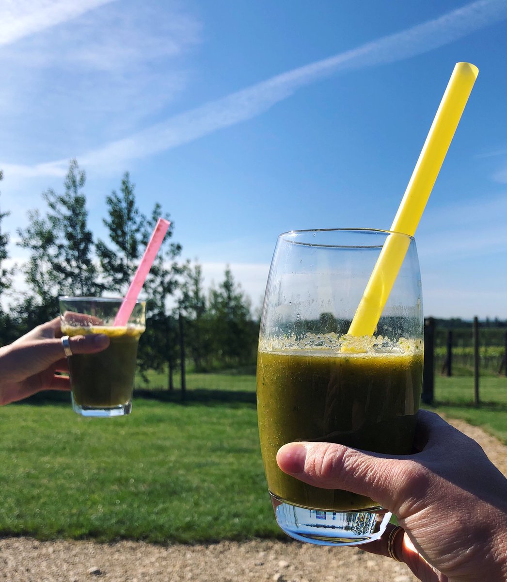 ☀️ It’s HOT!! ☀️Taking a much needed break. Exciting news coming soon...
#thinklocaldrinklocal #supportlocal #InThisTogetherGlos #smoothie #hydrate #supportlocalproduce