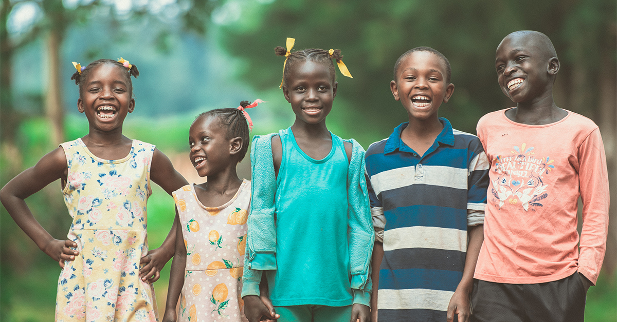 ZoeChildren's tweet photo. It's hard to be blue when you look at this crew! Those smiles can brighten the darkest of days.

#zoechildrenstribe #changetheworld #empower #go #serve #grow #orphans #kenya #jointhetribe https://t.co/TBlB327saT