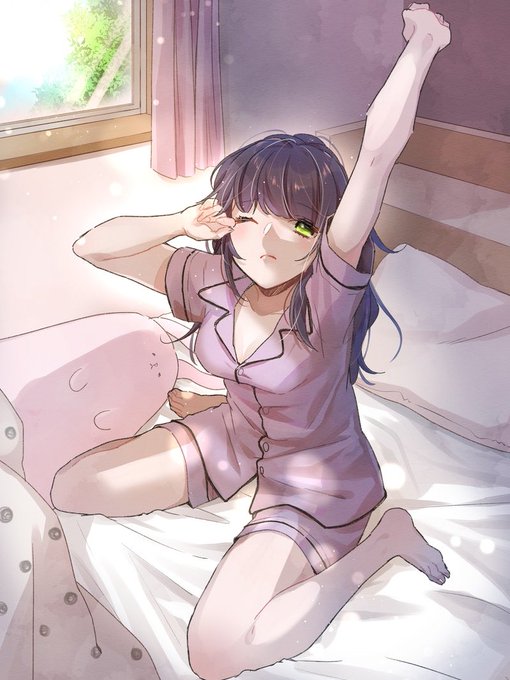 花杜みかんさんのコミッション「朝に目を覚ましたばかりの中高生くらいの女の子が、ベッドにぺたんと女の子座りしたままで眠い目をこすりながら「ん…!」と伸びをしている絵をお願いしたいで...」 https://t.co/aET9LEaSQO #Skeb #Commission @skeb_jpより

納品しました!ありがとうございました!! 