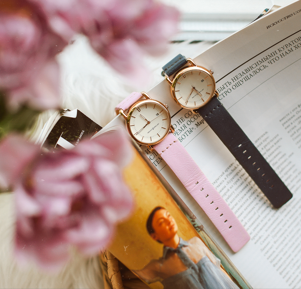 ImmunityJ's tweet photo. Summer vibes with the subtle rose effect 🔥🌹
► Signature Women's Series
⇢ https://t.co/f7J1zJ5txT #complementyourstyle https://t.co/VgQJQfvh18