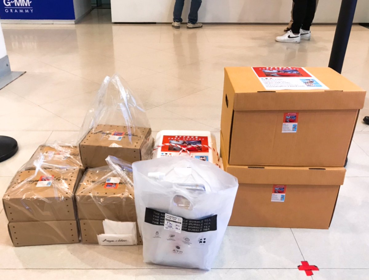 BabiiKongSBiang's tweet photo. Thank you for your support to OFFGUN and their hard worker staff~ ☺️🙏🏻💚 
@onfireforjumpol 
@GunAtp_CNFamily 
@OffHuGun_CNFC 
@OFFGUNGAT 
@offgun_cnfc 
@OffGun_Sweet 
@AllforATp_CNFC https://t.co/WIstDrVkfN