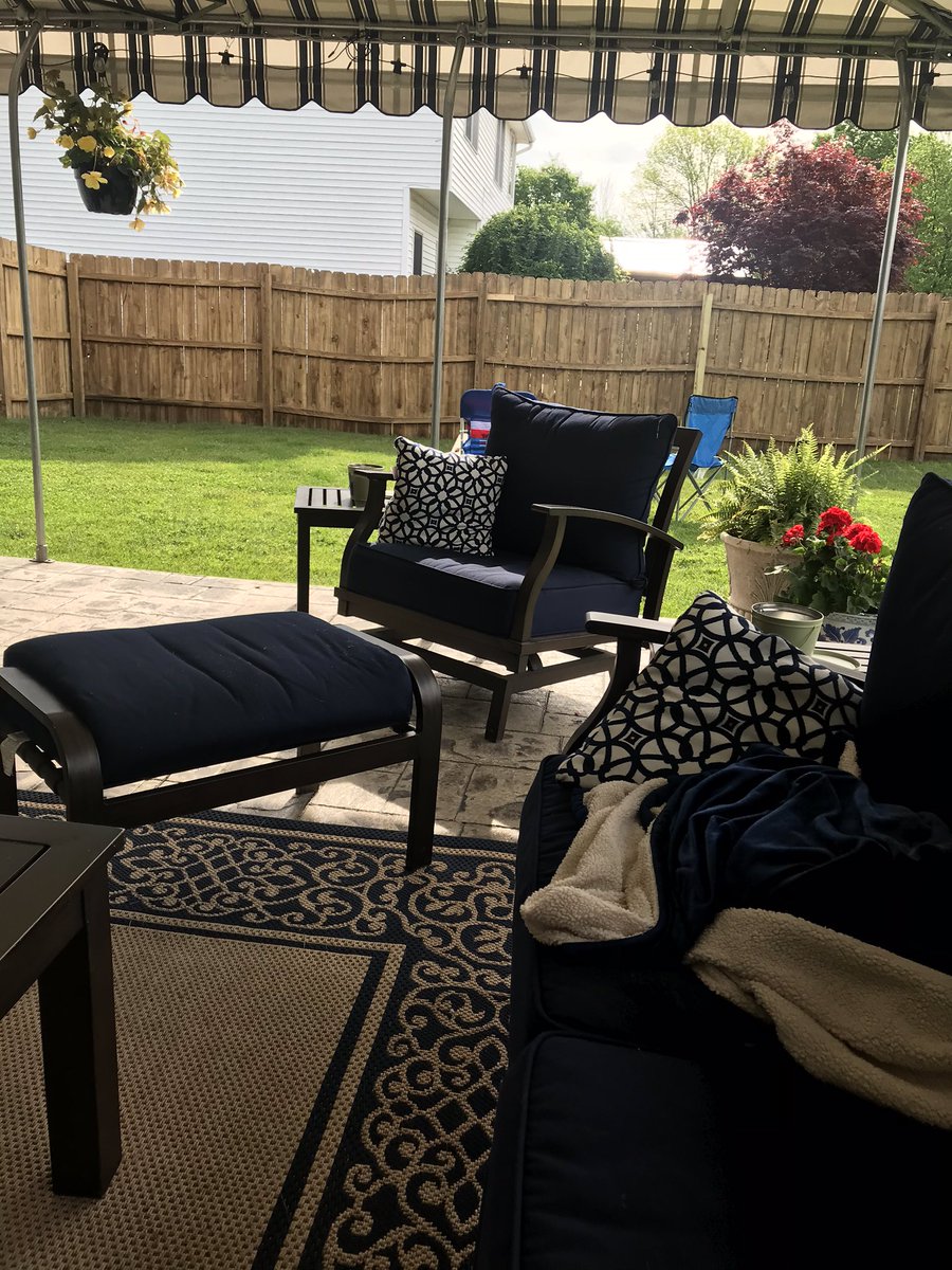 bigdumbmick's tweet image. 13 hours later power washing finished. Thank God stain won’t be here for a week #CovidProjects