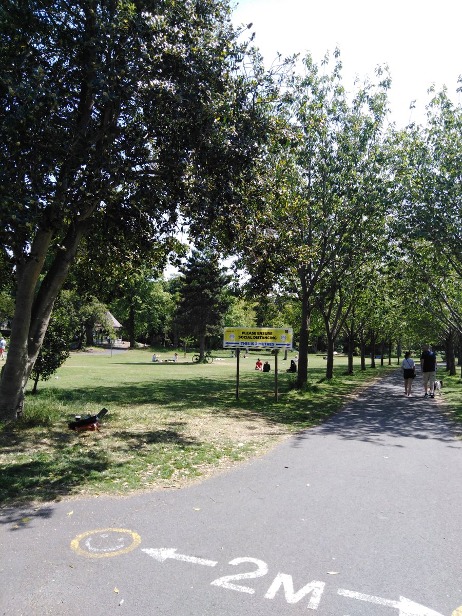 gretta_mohan's tweet photo. Urban greenspaces have proved invaluable public resources during #COVID19 #lockdown.. Our recent @ESRIDublin publication in Landscape &amp; Urban Planning demonstrates health &amp; wellbeing benefits of visits to parks https://t.co/f3IdSoLodq