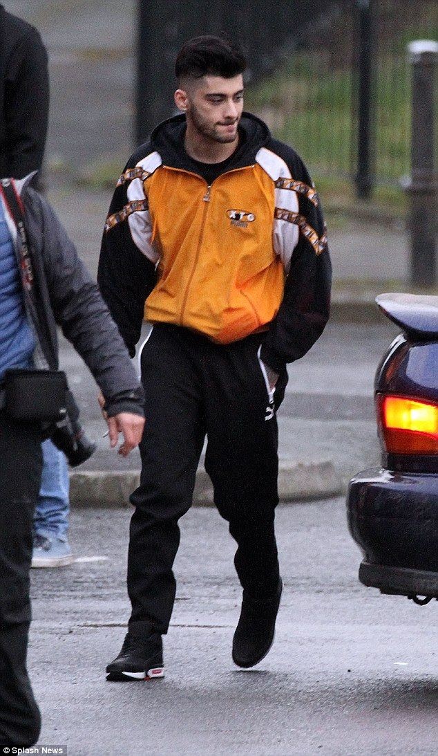 ZAYN walking on the streets yet looking like a model for a photoshootA thread: