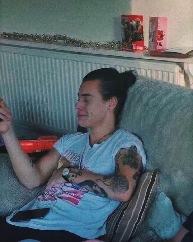 Harry Styles, literally just living his life ~ a happy thread ~