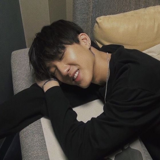 » seo changbin as wang yibo a thread; ↴