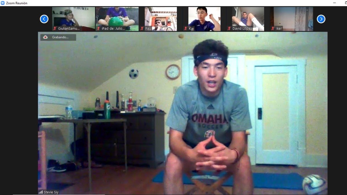 NAISEFC's tweet photo. 😍 Avui hem fet una connexió 🇺🇸 USA amb Stevie Siy jugador de la NCAA de la @UNOmaha. Hem fet un "workout" des de casa. 

🙌 Thanks to @stevie_siy for joining us and answer some questions about the college experience! 

📲 Trobareu el video al nostre YouTube! 

#NAISE #somNAISE https://t.co/2jp3VYIthU