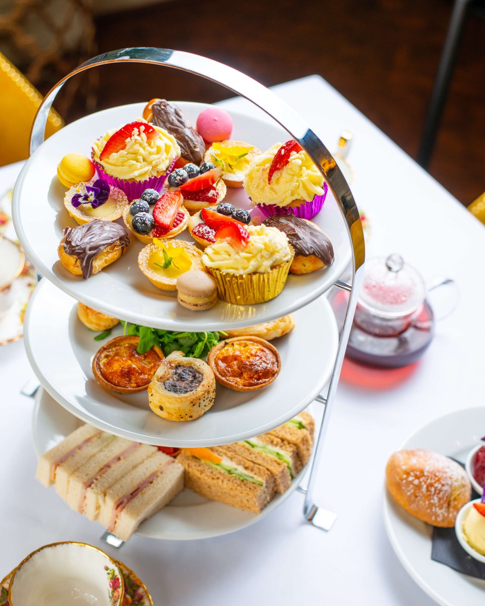 BarSaintJames's tweet photo. Treat yourself to a date night afternoon tea with Bar Saint James. 

📲    Order via our website https://t.co/4lUgibiBII

#afternoonteafortwo #afternoonteadelivery #swanseaafternoontea https://t.co/uDlwjZkzB9
