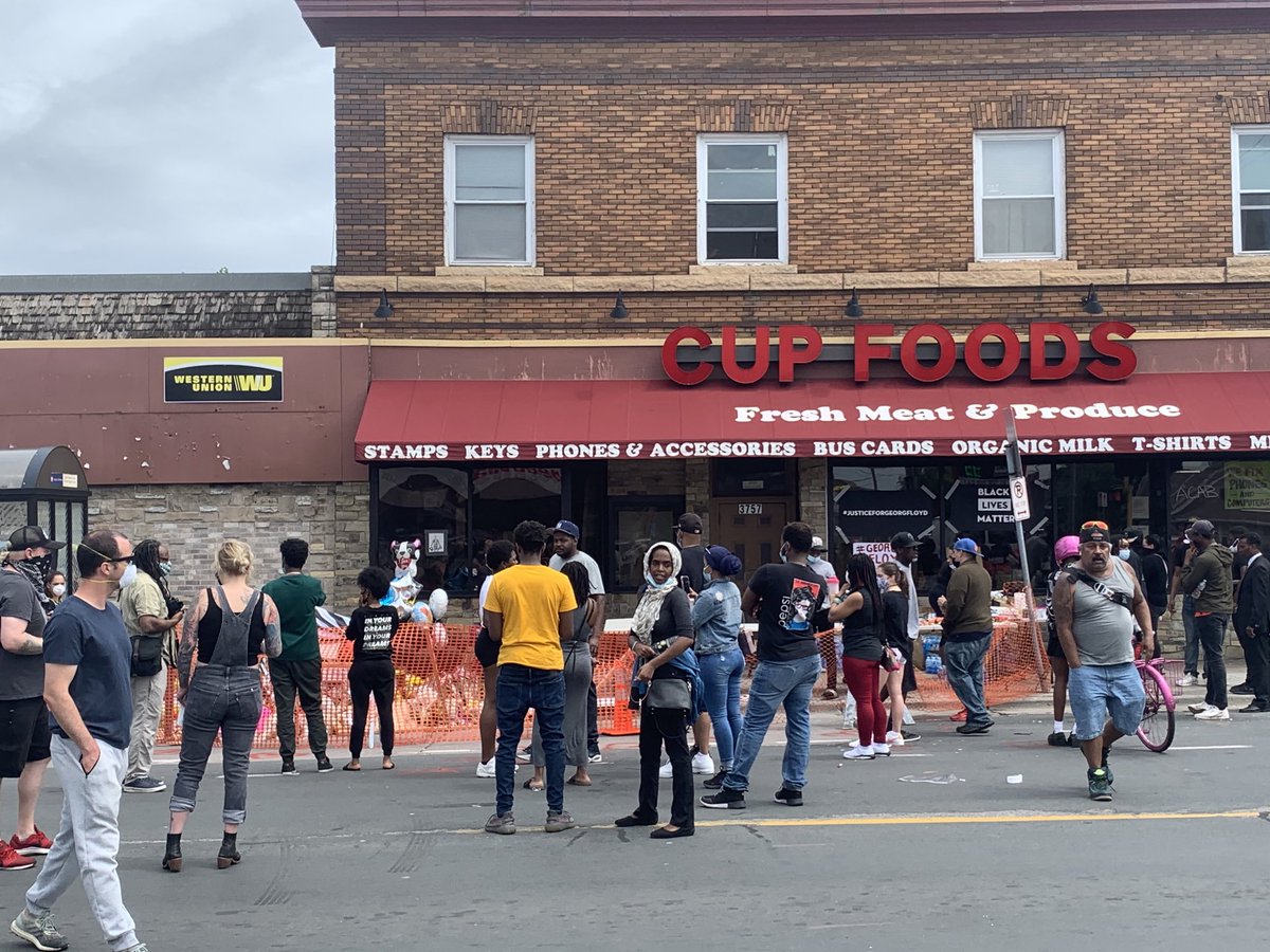In Minneapolis helping ⁦ @USATODAY⁩ cover the aftermath of  #GeorgeFloyd’s death. A couple dozen of people are fathered outside of Cup Foods, where a Minneapolis police officer knelt on Floyd’s neck while trying to make an arrest.