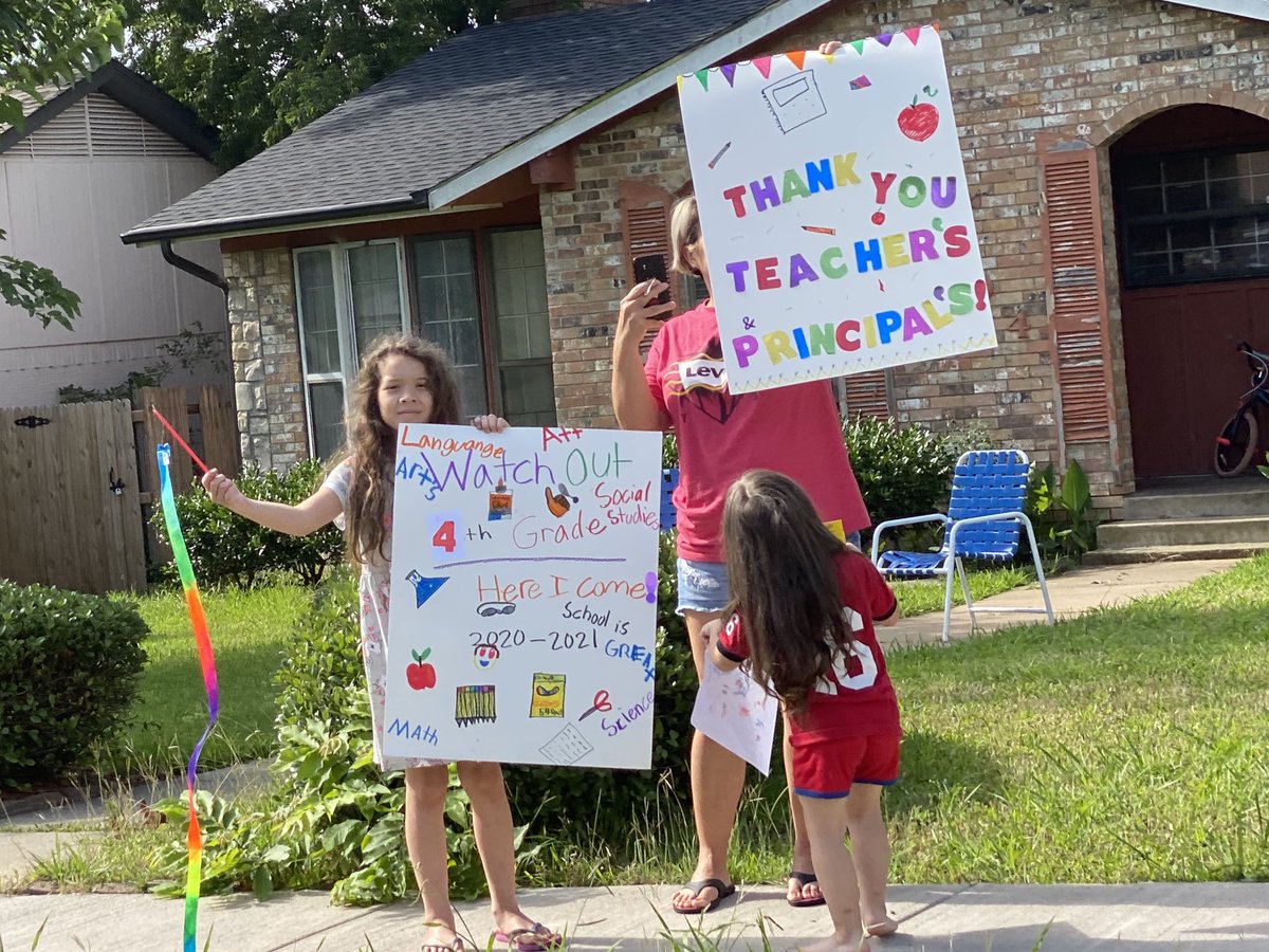 elenaflo3's tweet photo. All we do is WIN WIN!! It was quite emotional and loved to see the families out there.  It’s a community thang😉@TownsellElem https://t.co/d7N8nSULbf