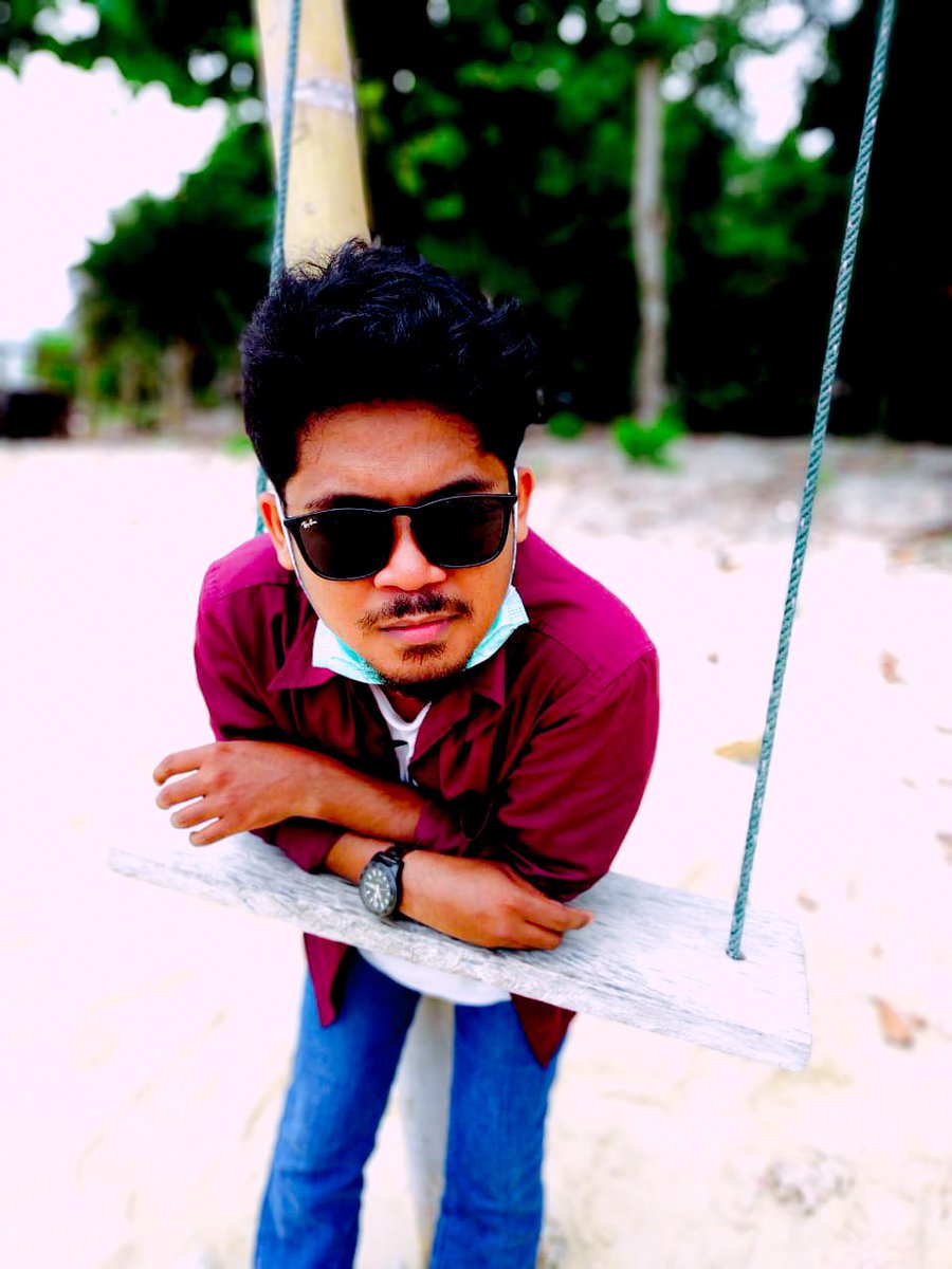 Harus ketemu langsung biar saling tatap, siapa tau bisa seatap😎