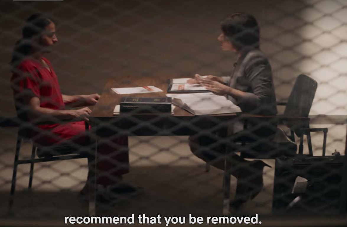 6/ Then we get to the mistake this episode makes again & again & again: conflating the federal criminal justice system with the federal immigration court system. This sentence is meaningless!