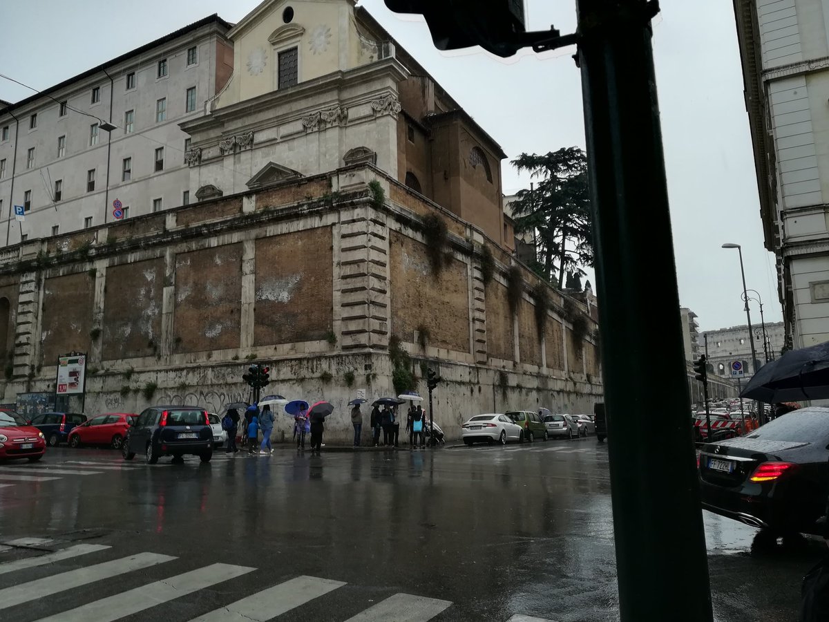 street corner in rome[taken with a huawei p10 lite]