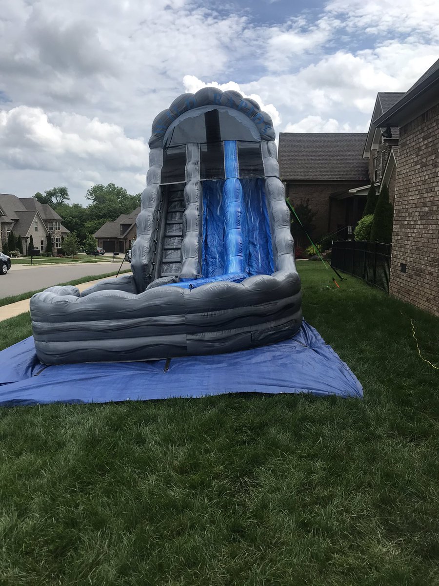 This is how to #slide in to #summer. Who doesn’t love a great #waterslide? #franklintn #bouncehouse #familyfun #inflatables #Brentwood #springhilltn #birthday #Tennessee