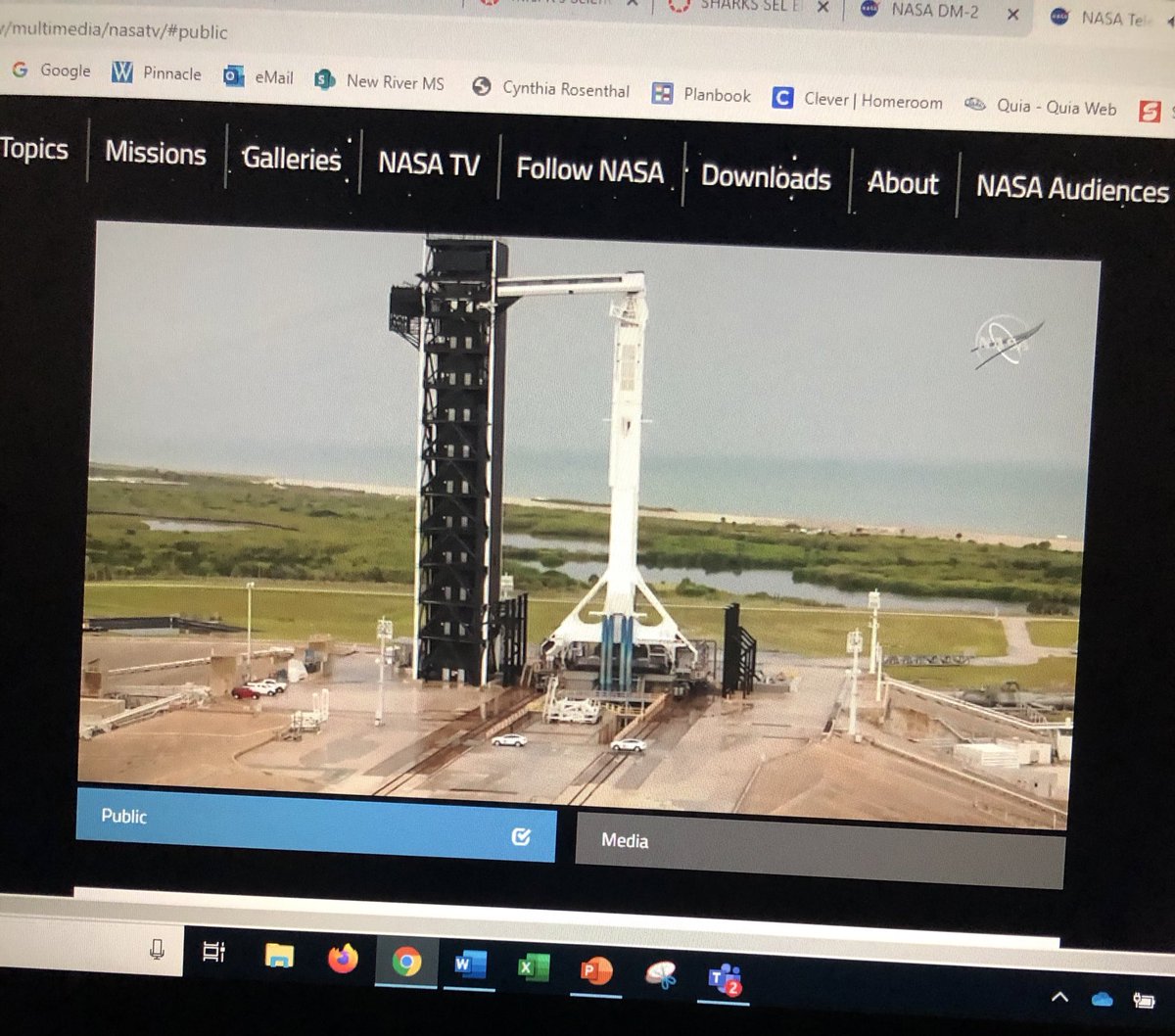 rosenthalc's tweet photo. #LaunchAmerica #Godspeed   So exciting!!! https://t.co/2RqqnAWApx