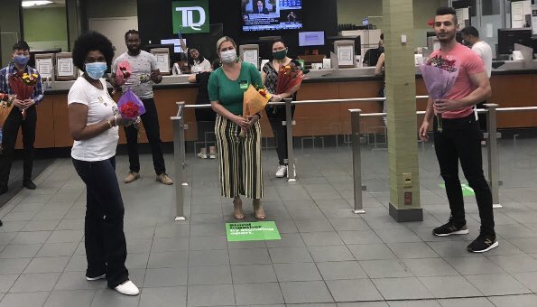 #br1476 was surprised when showered with flowers of gratitude from a very grateful customer this morning.  
THANK YOU for brightening up our day 💐We’re here for you💚#tdfrontlineworkers <a href="/scott_belton/">Scott Belton</a> @tdpauld <a href="/dvhfollowers/">dvhfollowers</a>