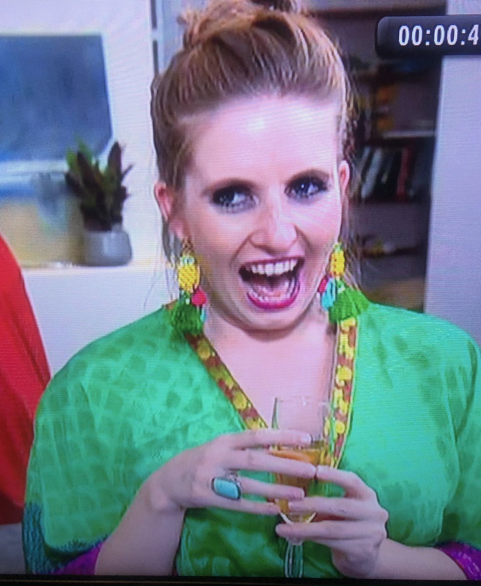 sbovla's tweet image. She is sweet #ComeDineSA