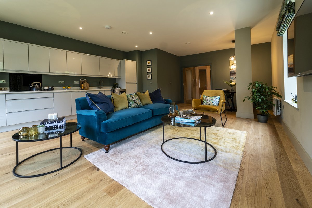 The beautiful show apartment is ready and open at our site in Harrogate and a head turner it is. 

Ring <a href="/LinleySimpson/">Linley & Simpson</a> Harrogate office on 01423 540054 to book a carefully planned #SocialDistancing viewing.

castlehouseconstruction.com/luxury-harroga…

#keepgoing #apartmentliving #Harrogate