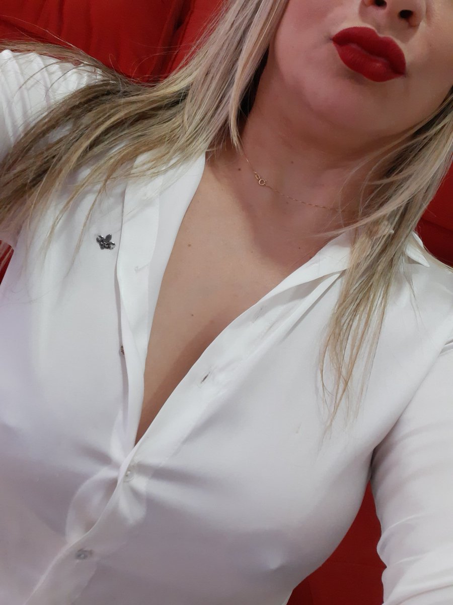 danysabbath7's tweet photo. Bom dia Pomposos ❤
Passando pra falar sobre saudades...
Enfim vamos tentar matar ela pela vídeo chamada?
Estou aqui aguardando ok
E agradecer o carinho daqueles que não me esquecem 🤟
#dudalina
#vermelho
#saudades
#danysabbath
#bocao
Beijos de luz 💫 https://t.co/uo570QIbzl