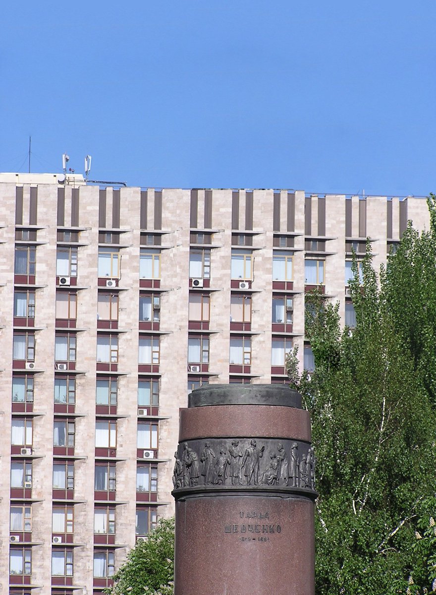 NatanDPR's tweet photo. Пишут, что бывшее место собраний укр нациков в Донецке очищено https://t.co/v7Qjm0eNco https://t.co/TsuWP6nX59