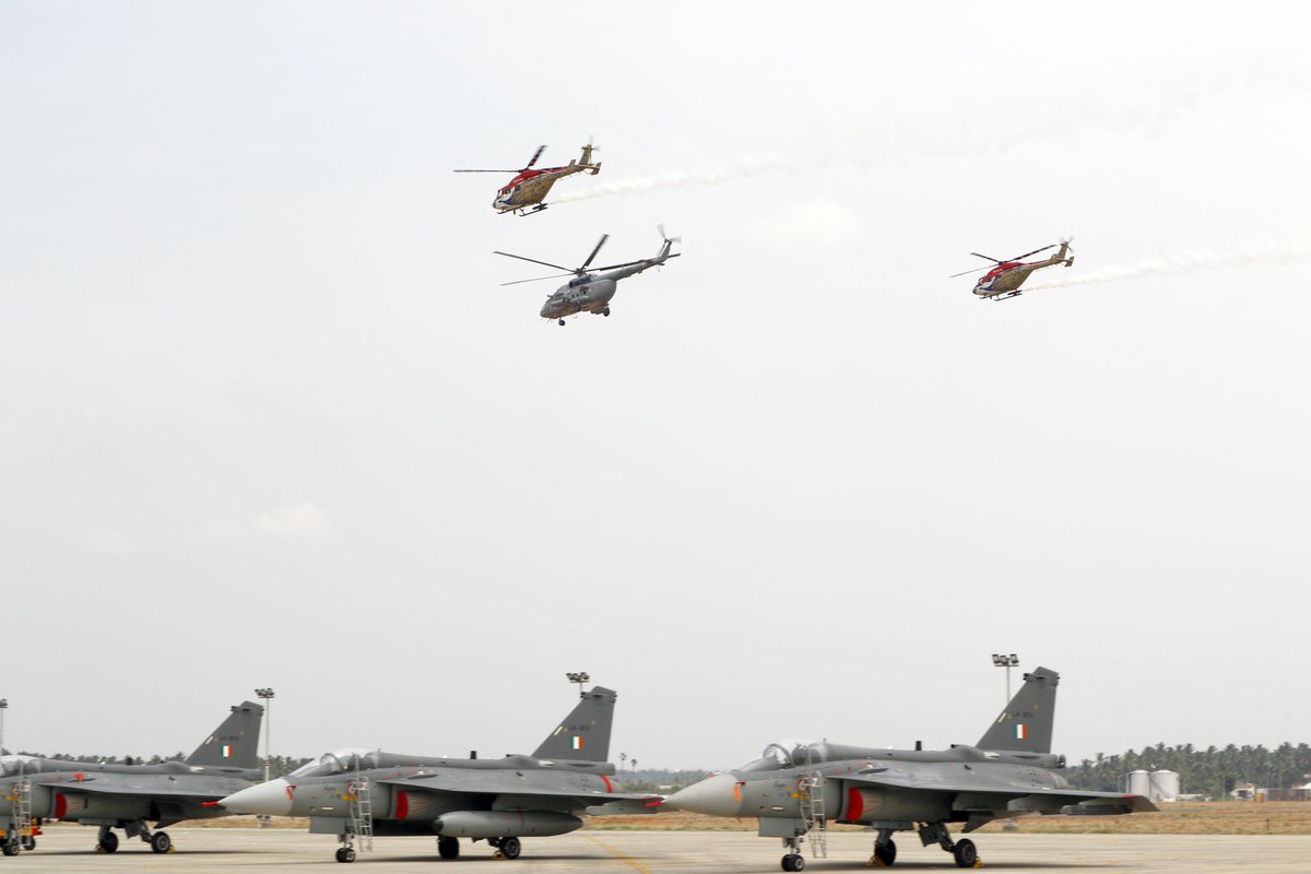 A Flypast by MI17 V5, ALH, An-32 and Tejas aircraft was followed by a traditional water cannon salute to the 18 Sqn fighters as they taxied in to their home tarmac for the first time. #LCATejas #IndianAirForce