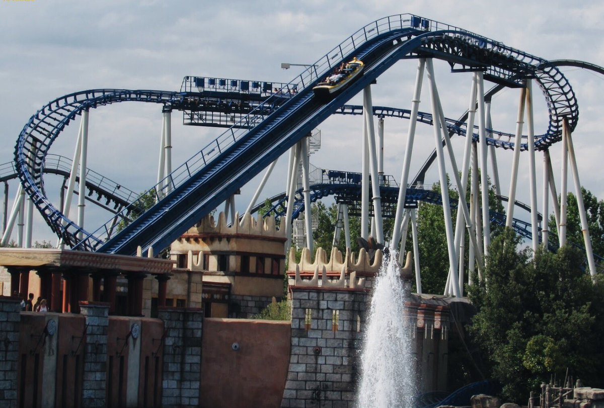 JJParques's tweet image. ¡Poseidon es la gran montaña rusa acuática de @europa_park! Tiene dos caídas increíbles 😱
¿Quieres ver que puesto ocupa en mi TOP de ATRACCIONES del parque? No te lo pierdas en mi nuevo vídeo ➡️ youtu.be/DY0hmlbq5qM