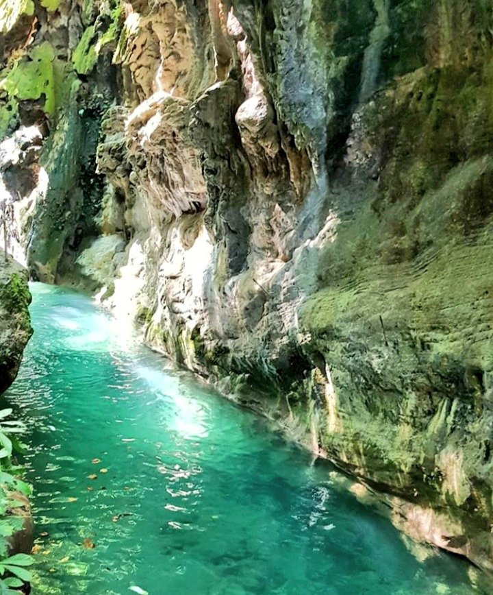 ☀️ #Buenosdías con una imagen de #PuentedeDios en el río Escanela 💧 de la #SierraGorda de #Querétaro. #Excelentemiércoles