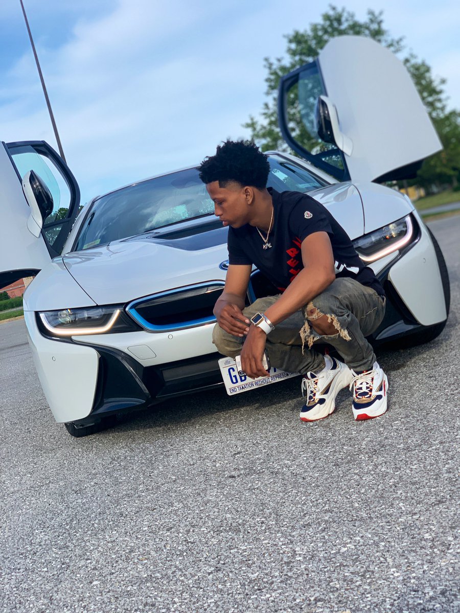 GuwoppSID's tweet photo. New i8 got wings I hop out fresh and let them doors up 🏆 https://t.co/SvPJjn9KZ8