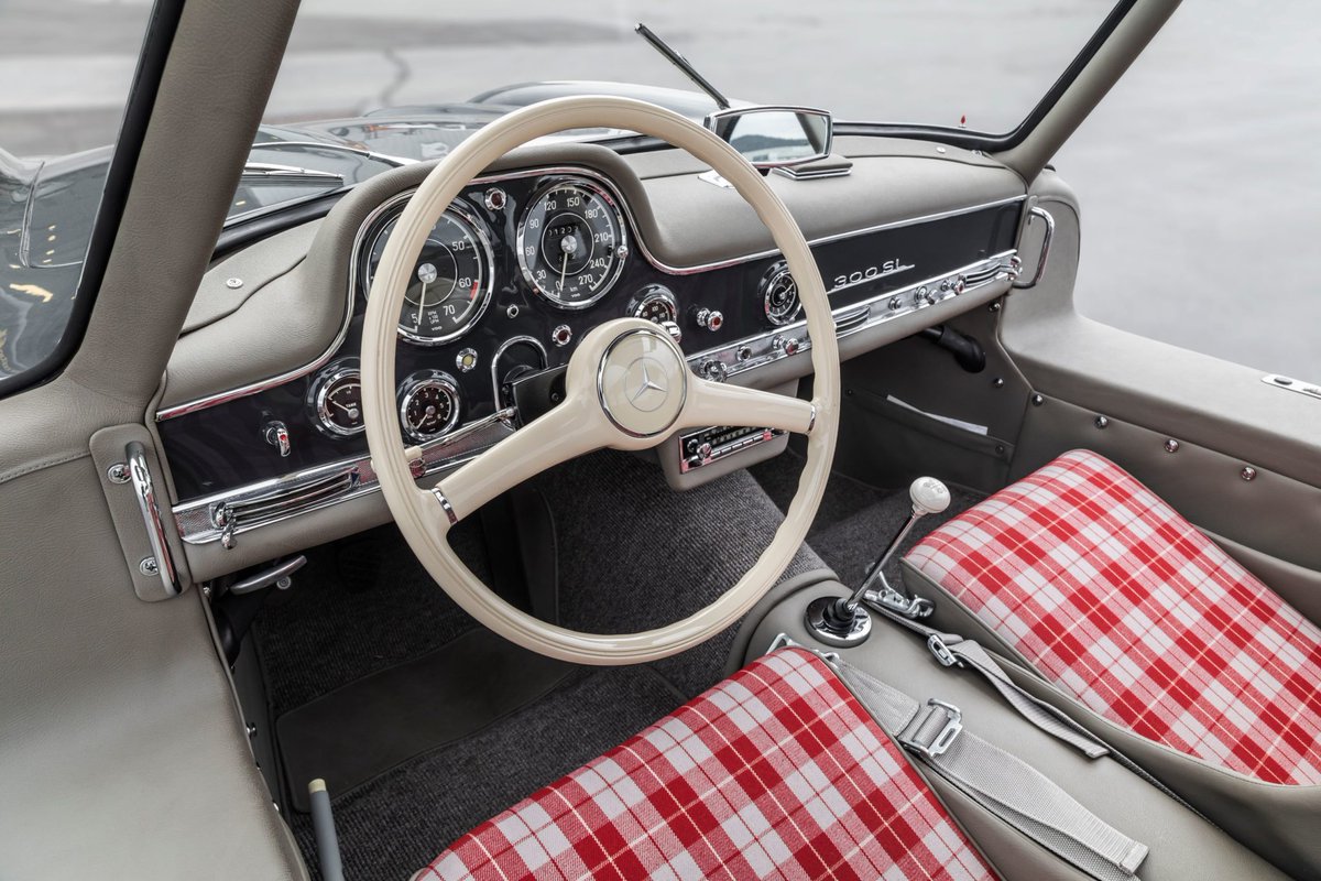 HYPEBEAST's tweet photo. This near-perfect 1956 Mercedes-Benz 300SL Gullwing is set to fetch millions at auction.
Photo: Bring A Trailer https://t.co/fnuviy12qB