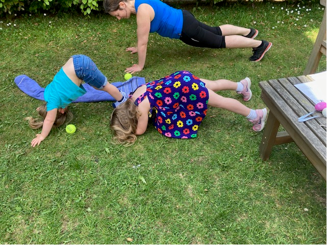 Broughton_PS's tweet photo. Caitlin (P1) made sports day a family event 👍🏅#BPSsportsday2020 #sportsday #healthweek #gobroughton #TeamBPS https://t.co/93yFkRyDOR