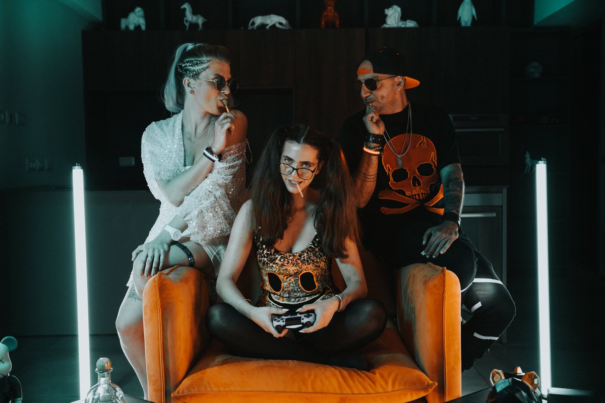 MR.BLACK (@mr_black_music) on Twitter photo After a long day of filming the music video for my upcoming track with <a href="/RealityTestPsy/">Reality Test</a>. This is another record from my upcoming album and I can't wait to share it with you!
First play this Friday ▶️ After a long day of filming the music video for my upcoming track with <a href="/RealityTestPsy/">Reality Test</a>. This is another record from my upcoming album and I can't wait to share it with you!
First play this Friday ▶️