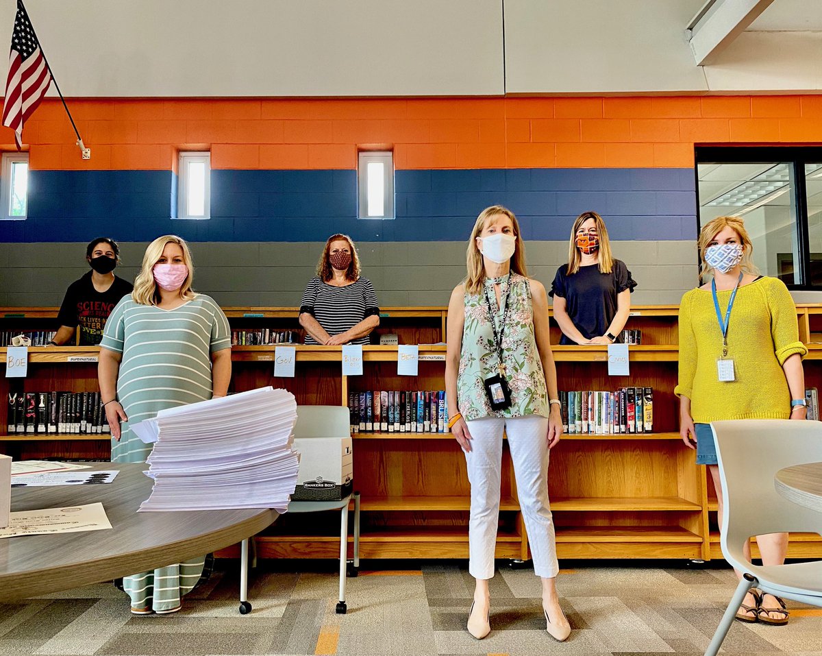 This is the counseling team’s new album cover 🤣

Working on the ⁦<a href="/LDSeniorClass20/">LD Class of 2020</a>⁩ diplomas!!! 🎓