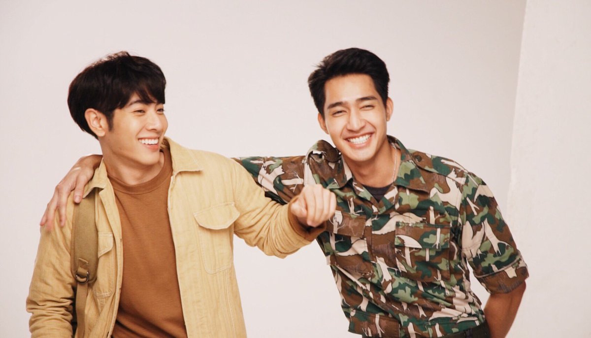 GMMTV's tweet photo. ภาพฝากจากวันนี้ 🌟 #fittingนิทานพันดาว #GMMTV 

@Earth_Pirapat @xiwwixs https://t.co/CAR290kZEa