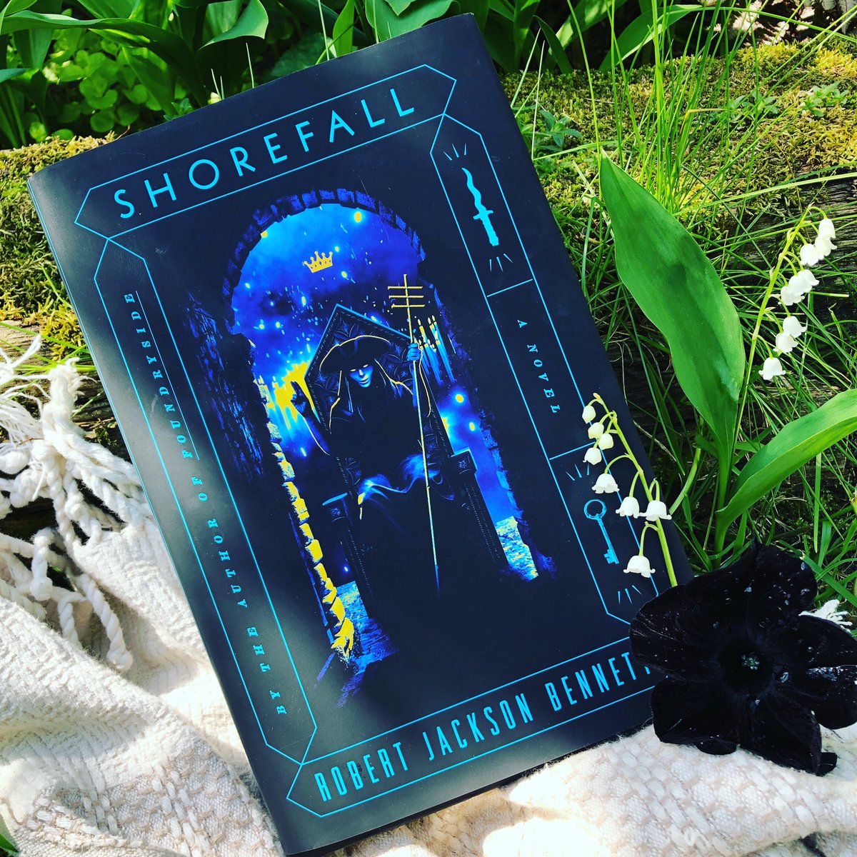 BNBayshore's tweet photo. Whoβs planning on reading outside today? Nothing better than sunshine flowers and books! Buy online, pickup curbside and get your summer reading started! #barnesandnoble #bnbuzz #bnscifi #sciencefiction #SummerReading #perfectdayforabook #bookworm #bookstore #curbsidepickup https://t.co/VvyBAvXxnD