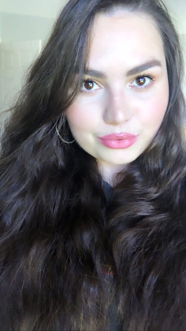 💭😘 https://t.co/wv8FH329X9