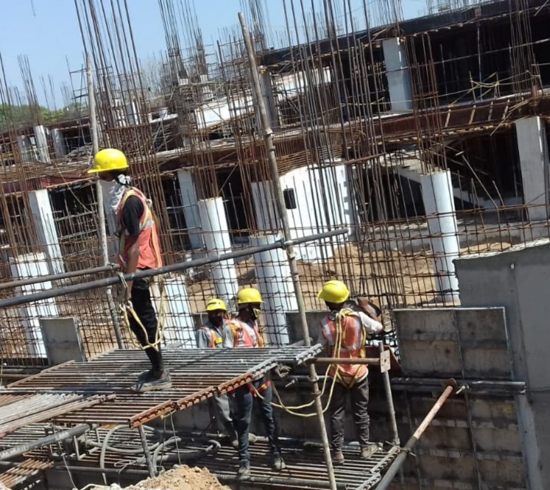 TheInfraIndia's tweet photo. NHSRCL has opened all its offices and resume various on-site work such as construction activities, Land acquisition process,Consent camps,utility shifting etc.All the required measures of social distancing&amp;enhanced hygiene standards are being followed everywhere.

#infrastructure https://t.co/pMnUd3VLgn