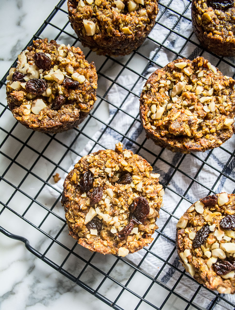 lemonsnbasil's tweet photo. These Vegan Gluten-Free Carrot Muffins are super moist, full of flavor and loaded with nutrition. The perfect way to sneak veggies in your loved ones! https://t.co/bVCmCnMl0l #vegan #glutenfree #snack https://t.co/2HTA7X36nu