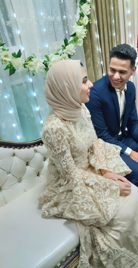 26/5/2020 ♥️
مش عارفه أعبر ازاي عن أهم إنجاز وحدث ودعوه بدعيها فحياتي بس أخيراً دبلته بقت فإيدي 🌎😭♥️ حب اعدادي ي ناااااس 😂سنين فاااتت وسنين جايه زيهم واكتر وانت لسه معايا ومتبّت فيا♥️  ادعولنا كتير تعبنا والله عما وصلنا لليوم ده 😭😭