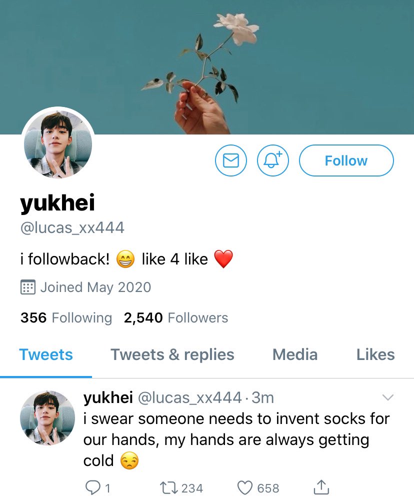 Introducing you jaehyun’s friends johnny— senior— jaehyun’s best bro— here to have a good timeyukhei— junior— he’s on the same crack as jaehyun is on— seems dumb but is actually a med student  (help)