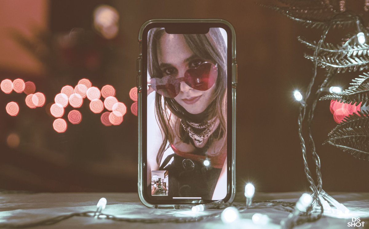 Facetime shooting 😅📸 . #facetimephotoshoot #ravers #photography #home #sonyalpha #love #desenfoque #iphone #trabajandoencasa #quedateencasa #cuarentena #cali #colombia #model #covid_19