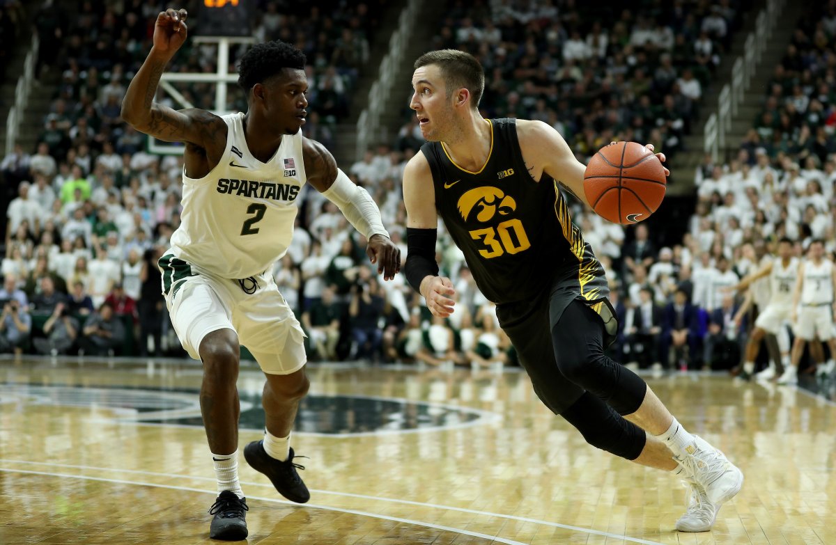 IowaHoops's tweet photo. π #Hawkeyes were recognized on the Spring Semester Dean's List: @connor_m30, @JWieskamp21, @_michaelbaer. Congrats on your academic achievements! #WinGraduateDoItRight π»ππ https://t.co/wyH6MqRHKh